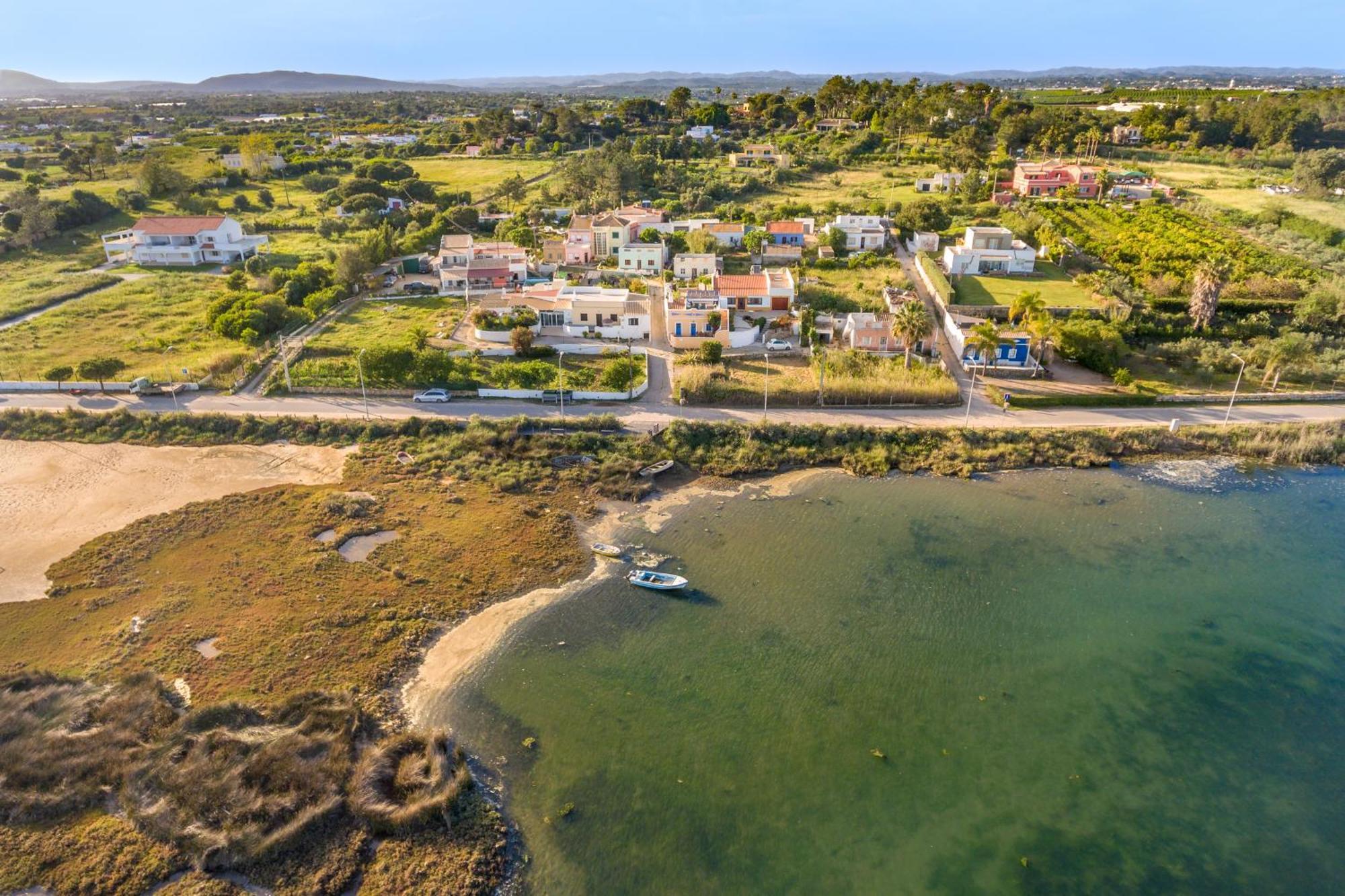 Luazinha - Lovingly Renovated Fisherman's Vakantiehuis